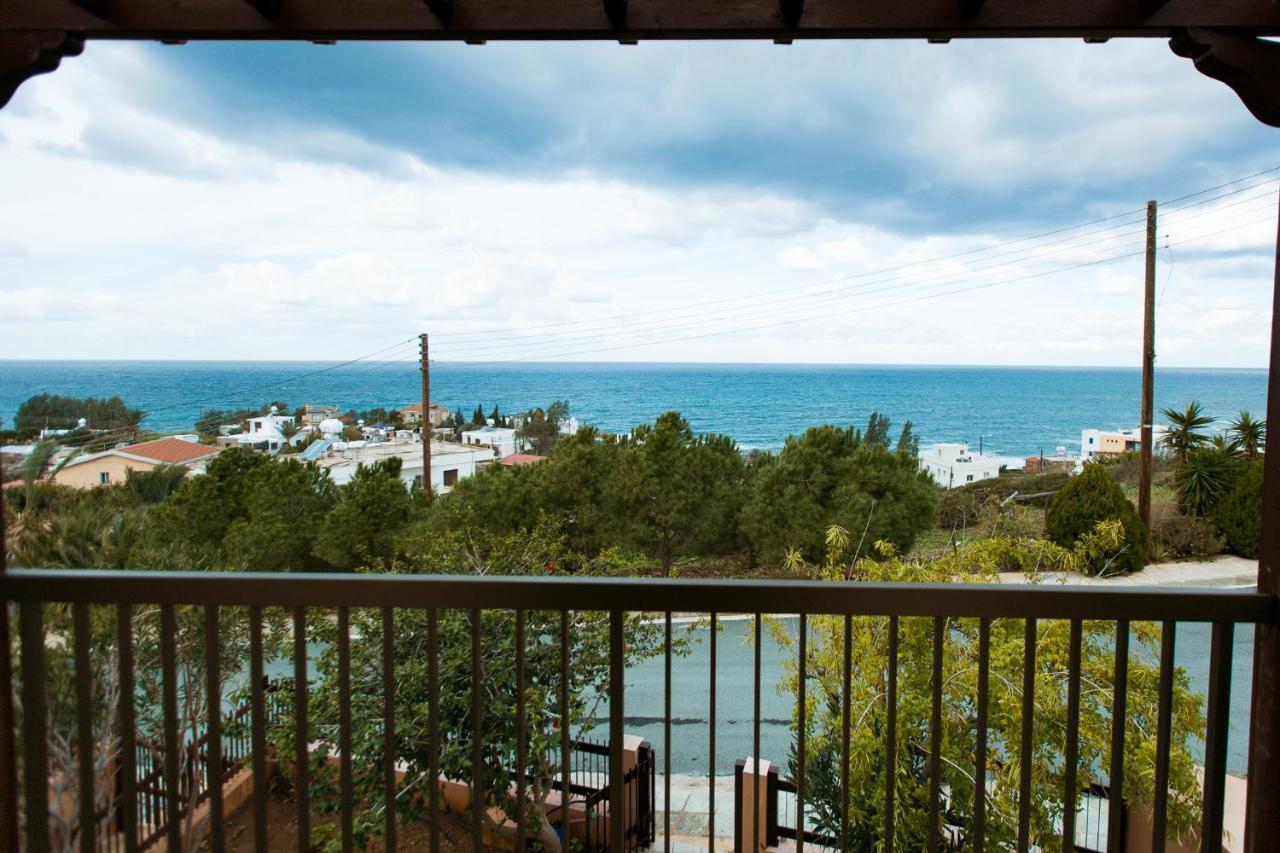 Seaclusion Vacation Villa Pomos Extérieur photo