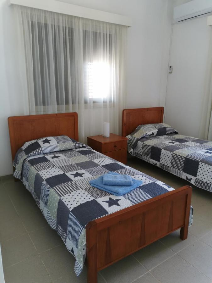 Seaclusion Vacation Villa Pomos Extérieur photo